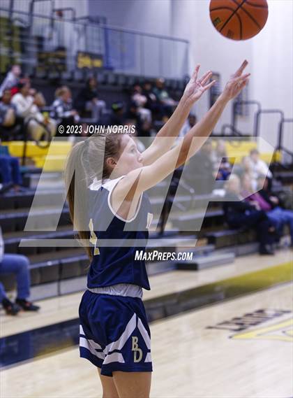 Thumbnail 3 in Fort Wayne Bishop Dwenger @ Fort Wayne Snider photogallery.