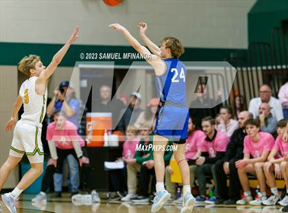 Thumbnail 3 in Lincoln East @ Pius X photogallery.