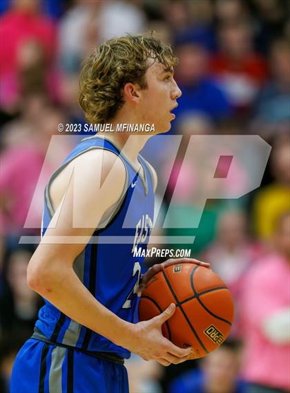 Thumbnail 1 in Lincoln East @ Pius X photogallery.