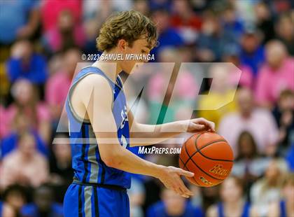 Thumbnail 2 in Lincoln East @ Pius X photogallery.