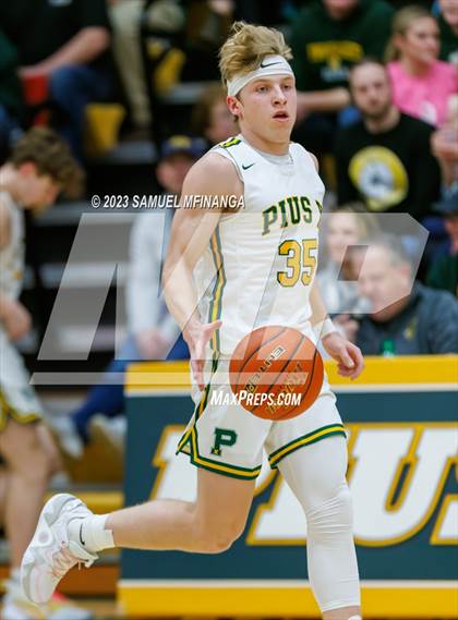Thumbnail 3 in Lincoln East @ Pius X photogallery.