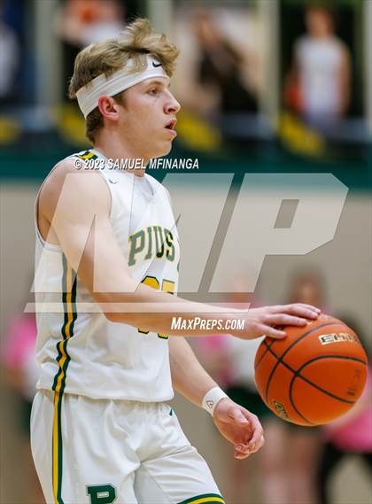 Thumbnail 3 in Lincoln East @ Pius X photogallery.