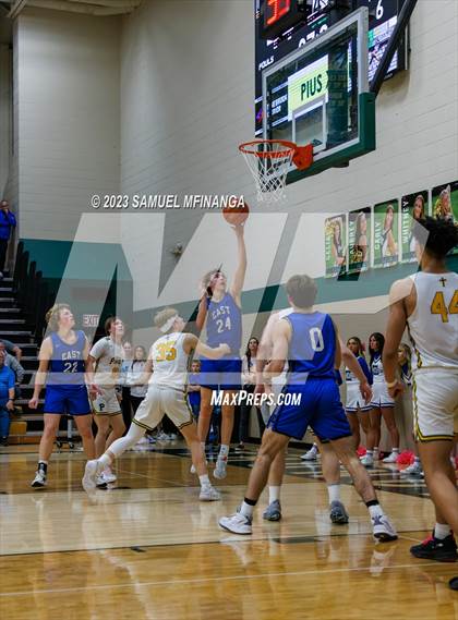 Thumbnail 2 in Lincoln East @ Pius X photogallery.