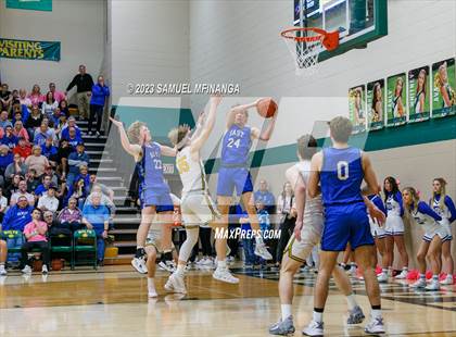 Thumbnail 3 in Lincoln East @ Pius X photogallery.