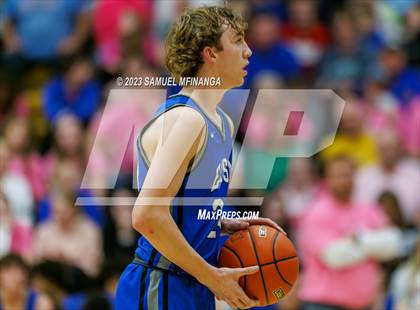 Thumbnail 3 in Lincoln East @ Pius X photogallery.