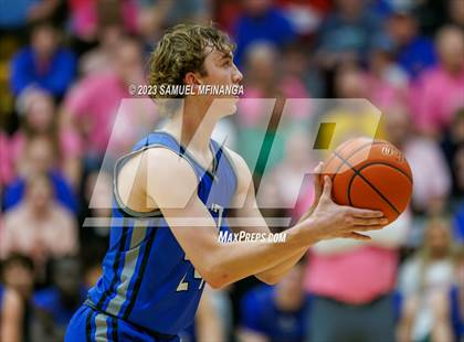 Thumbnail 3 in Lincoln East @ Pius X photogallery.