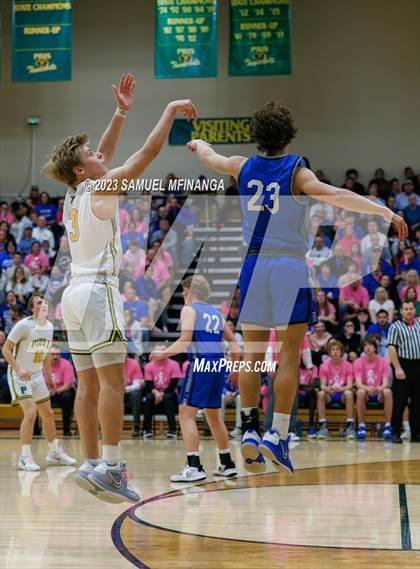 Thumbnail 1 in Lincoln East @ Pius X photogallery.