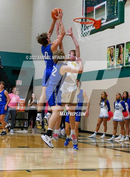 Thumbnail 1 in Lincoln East @ Pius X photogallery.