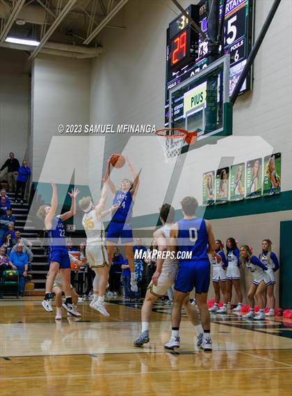 Thumbnail 2 in Lincoln East @ Pius X photogallery.