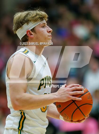 Thumbnail 3 in Lincoln East @ Pius X photogallery.
