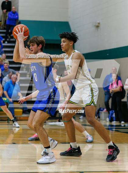 Thumbnail 3 in Lincoln East @ Pius X photogallery.