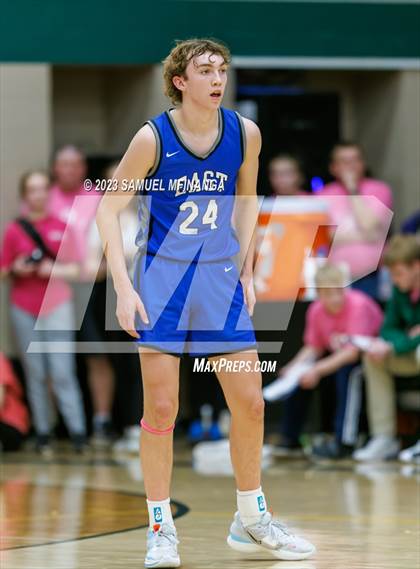 Thumbnail 3 in Lincoln East @ Pius X photogallery.