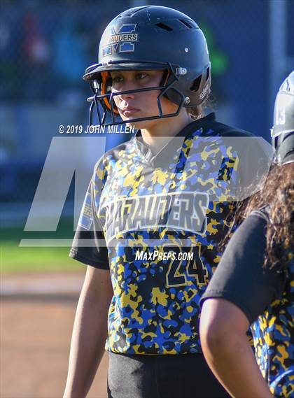 Thumbnail 3 in Del Norte @ Mira Mesa photogallery.