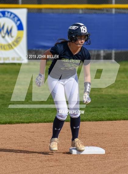 Thumbnail 3 in Del Norte @ Mira Mesa photogallery.