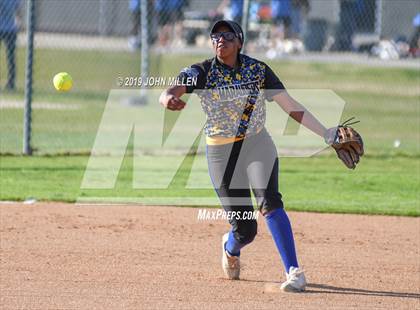 Thumbnail 3 in Del Norte @ Mira Mesa photogallery.