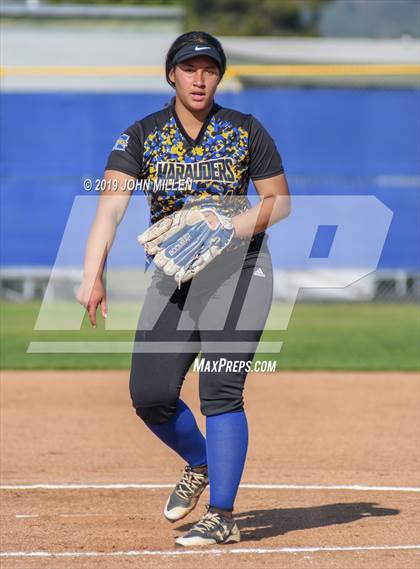 Thumbnail 1 in Del Norte @ Mira Mesa photogallery.