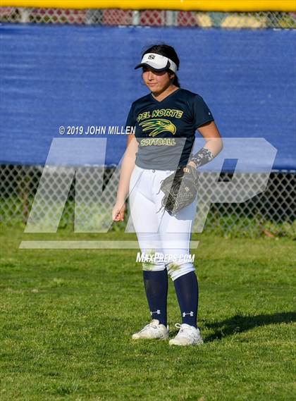 Thumbnail 1 in Del Norte @ Mira Mesa photogallery.