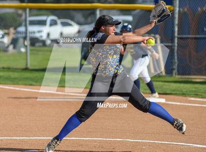Thumbnail 1 in Del Norte @ Mira Mesa photogallery.