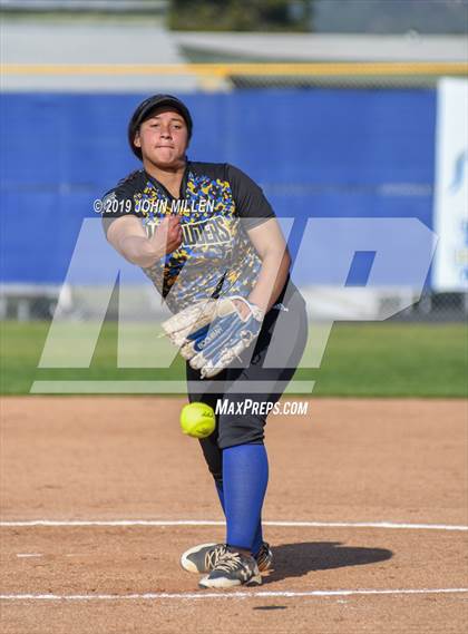 Thumbnail 1 in Del Norte @ Mira Mesa photogallery.