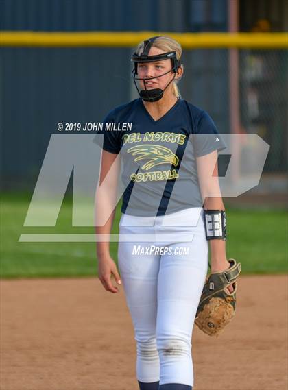 Thumbnail 2 in Del Norte @ Mira Mesa photogallery.
