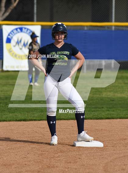 Thumbnail 1 in Del Norte @ Mira Mesa photogallery.