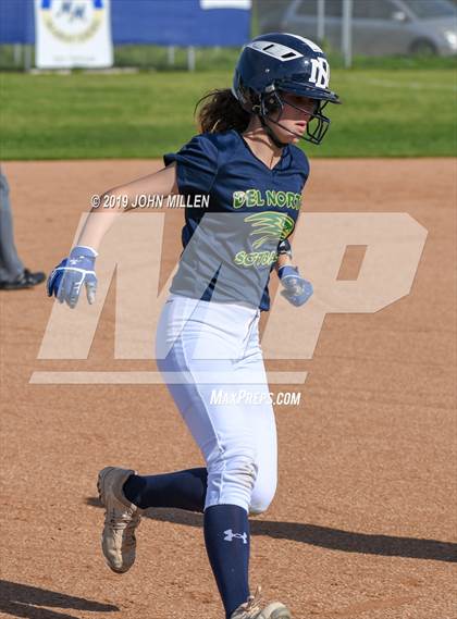Thumbnail 2 in Del Norte @ Mira Mesa photogallery.
