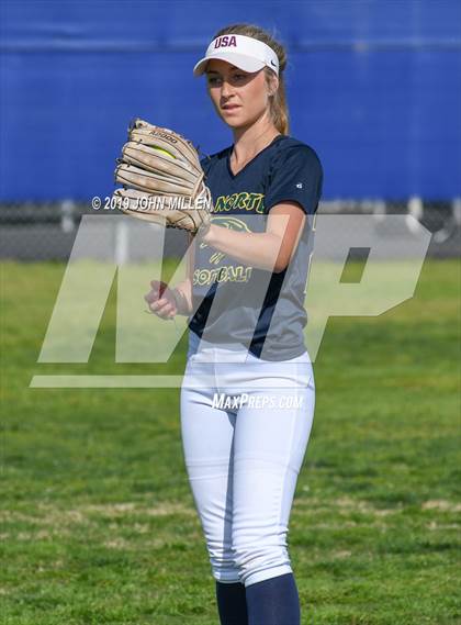Thumbnail 2 in Del Norte @ Mira Mesa photogallery.