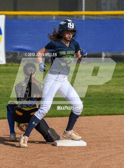Thumbnail 1 in Del Norte @ Mira Mesa photogallery.