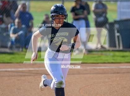 Thumbnail 1 in Del Norte @ Mira Mesa photogallery.