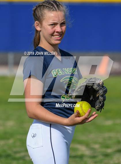 Thumbnail 2 in Del Norte @ Mira Mesa photogallery.