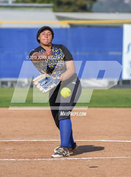 Thumbnail 1 in Del Norte @ Mira Mesa photogallery.