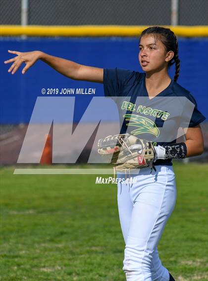 Thumbnail 1 in Del Norte @ Mira Mesa photogallery.