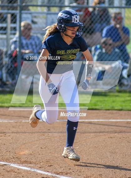 Thumbnail 3 in Del Norte @ Mira Mesa photogallery.