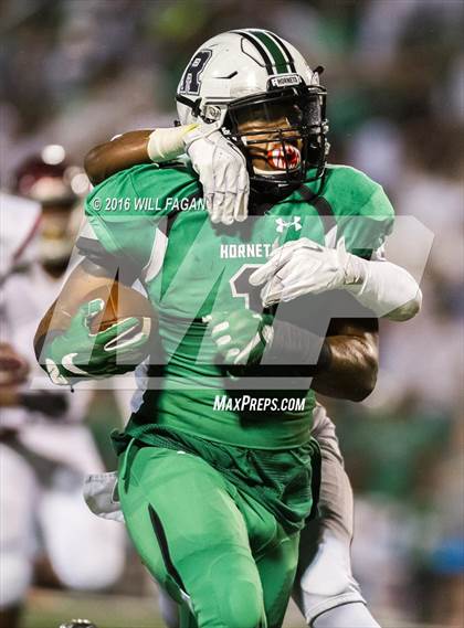 Thumbnail 2 in Lassiter @ Roswell photogallery.