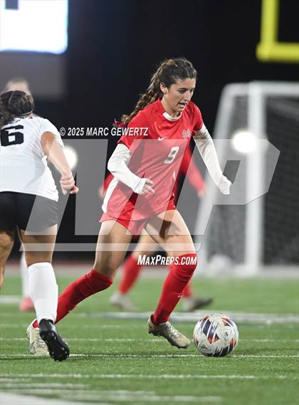 Thumbnail 3 in Troy vs. Mater Dei (CIF-SS Division 1 Final) photogallery.