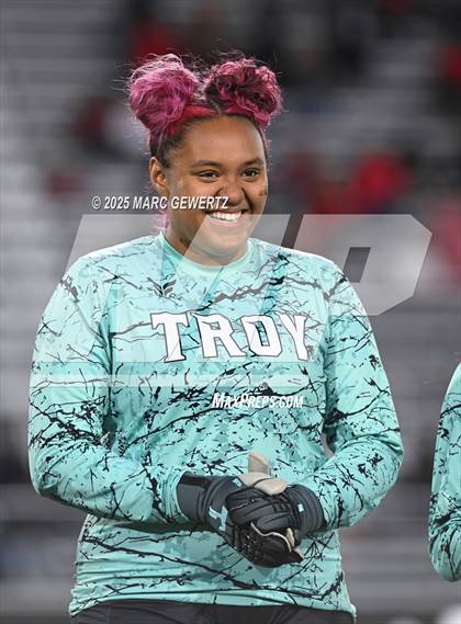 Thumbnail 2 in Troy vs. Mater Dei (CIF-SS Division 1 Final) photogallery.