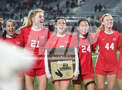 Thumbnail 3 in Troy vs. Mater Dei (CIF-SS Division 1 Final) photogallery.