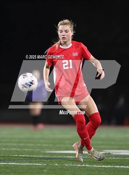 Thumbnail 3 in Troy vs. Mater Dei (CIF-SS Division 1 Final) photogallery.