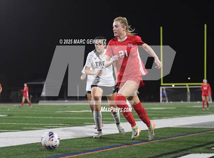Thumbnail 1 in Troy vs. Mater Dei (CIF-SS Division 1 Final) photogallery.