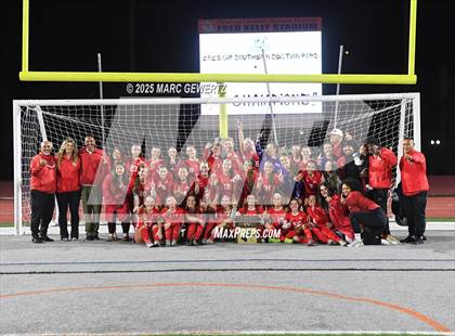 Thumbnail 1 in Troy vs. Mater Dei (CIF-SS Division 1 Final) photogallery.