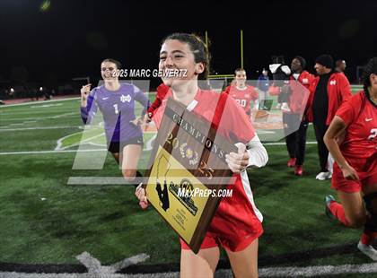 Thumbnail 1 in Troy vs. Mater Dei (CIF-SS Division 1 Final) photogallery.