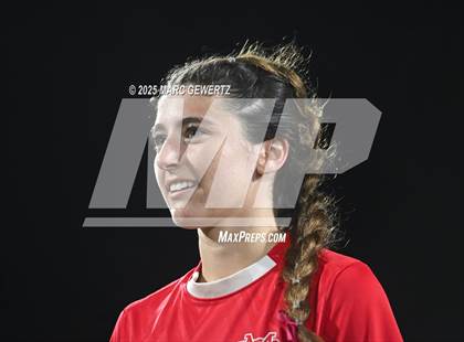 Thumbnail 3 in Troy vs. Mater Dei (CIF-SS Division 1 Final) photogallery.