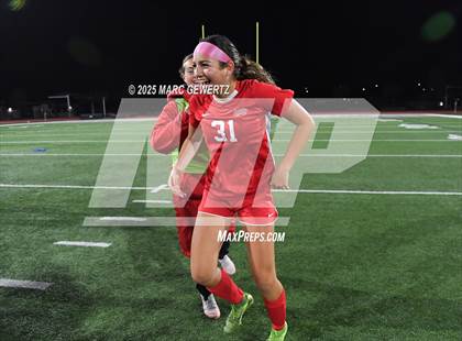 Thumbnail 3 in Troy vs. Mater Dei (CIF-SS Division 1 Final) photogallery.