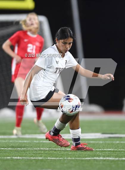 Thumbnail 2 in Troy vs. Mater Dei (CIF-SS Division 1 Final) photogallery.