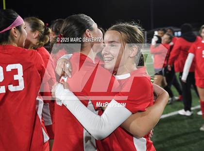 Thumbnail 2 in Troy vs. Mater Dei (CIF-SS Division 1 Final) photogallery.