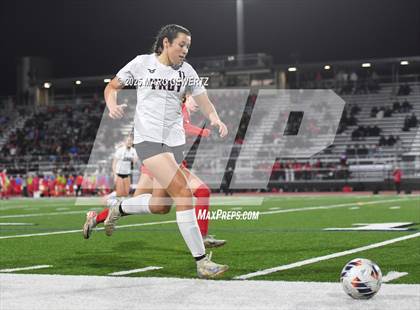 Thumbnail 3 in Troy vs. Mater Dei (CIF-SS Division 1 Final) photogallery.