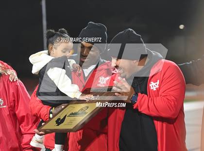 Thumbnail 2 in Troy vs. Mater Dei (CIF-SS Division 1 Final) photogallery.
