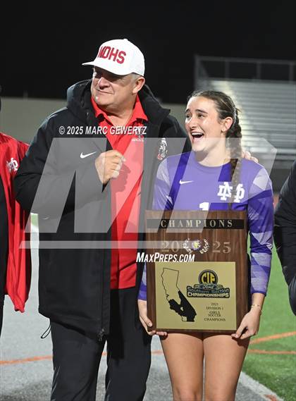 Thumbnail 3 in Troy vs. Mater Dei (CIF-SS Division 1 Final) photogallery.