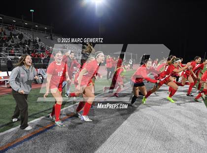 Thumbnail 3 in Troy vs. Mater Dei (CIF-SS Division 1 Final) photogallery.