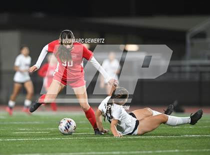Thumbnail 2 in Troy vs. Mater Dei (CIF-SS Division 1 Final) photogallery.